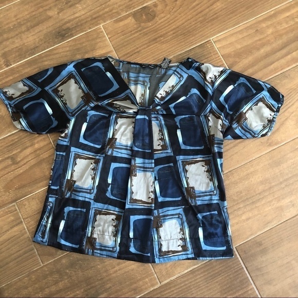 Geometric Blouse Size Large New York and Co - Picture 4 of 6